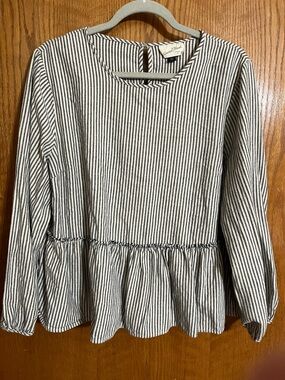 Universal Thread Striped Peplum Top - Blue & White